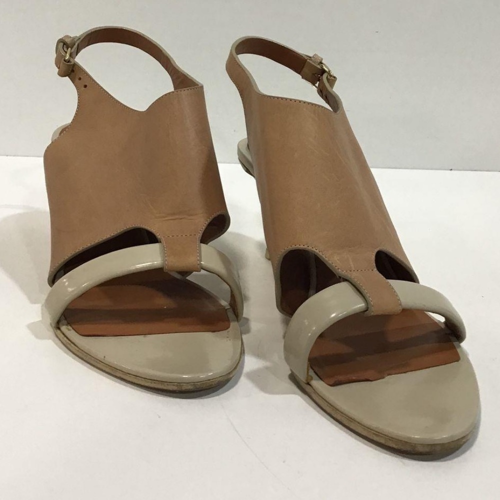 Women’s Givenchy Tan/Cream Leather Sandal Size 40